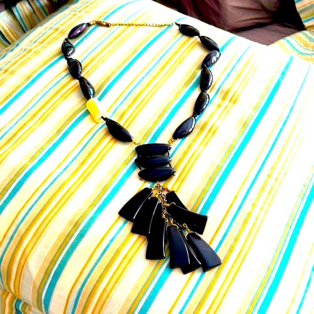 Vintage Chicos black long necklace with nuts and brass wrapped pieces of bone - Picture 1 of 12